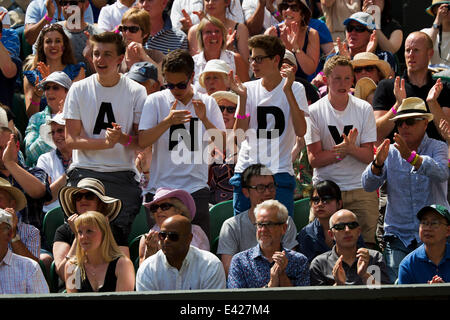 Londres, Royaume-Uni. 2 juillet, 2014. Tennis de Wimbledon. Grigor Dimitrov et match entre Andy Murray. Photo : Andy Murray fans Photo : Henk Koster/Tennisimages/Alamy Live News Banque D'Images