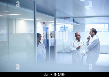 Médecins qui acceptent de rompre in office Banque D'Images