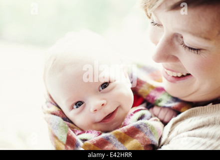 Mère avec bébé, portrait Banque D'Images