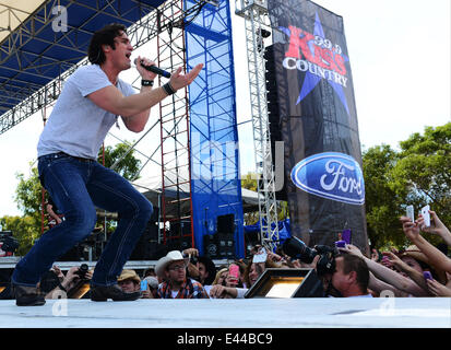 Joe Nichols en prestation au Kiss Pays Chili Cook Off à Pembroke Pines avec : Joe Nichols Où : Pembroke Pines, Florida, United States Quand : 26 Jan 2014 Banque D'Images