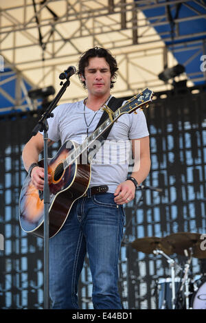 Joe Nichols en prestation au Kiss Pays Chili Cook Off à Pembroke Pines avec : Joe Nichols Où : Pembroke Pines, Florida, United States Quand : 26 Jan 2014 Banque D'Images