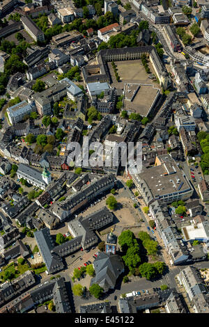 Vue aérienne, Unteres Schloss, le Château inférieur, Dicker Turm ou Fat Tower, Siegberg, château Mont Siegen, Rhénanie du Nord-Westphalie Banque D'Images