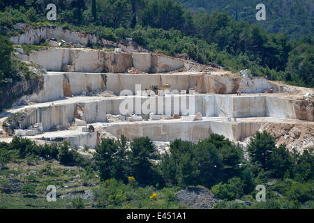 Carrière de calcaire blanc, Ložišća dans le monde, l'île de Brac, Dalmatie, Croatie Banque D'Images