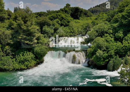 Cascades de Skradinski buk, Parc National de Krka, Šibenik-Knin, en Croatie, Dalmatie Comté Banque D'Images