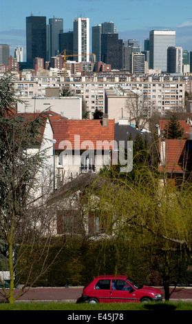 AJAXNETPHOTO. 2006. PARIS (FRANCE). - LES TOURS DE LA DÉFENSE DANS LE QUARTIER DES AFFAIRES. PHOTO : JONATHAN EASTLAND/AJAX Banque D'Images