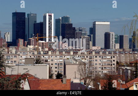 AJAXNETPHOTO. 2006. PARIS (FRANCE). - LES TOURS DE LA DÉFENSE DANS LE QUARTIER DES AFFAIRES. PHOTO : JONATHAN EASTLAND/AJAX Banque D'Images