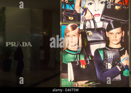 Le magasin Prada à l'Emporium Mall. Banque D'Images