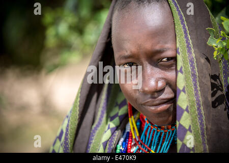 La tribu Erbore est une petite tribu qui vit dans la région du sud-ouest de la vallée de l'Omo le 17 mai 2014 Banque D'Images