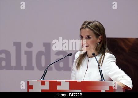 Madrid, Espagne. 4 juillet, 2014. Reine Letizia d'Espagne assiste à la manifestation commémorant le 150e anniversaire de la fondation de la Croix Rouge espagnole et de commémoration annuelle de la Journée mondiale de la Croix-Rouge et du Croissant-Rouge au Palais des Congrès le 4 juillet 2014 à Madrid Crédit : Jack Abuin/ZUMA/Alamy Fil Live News Banque D'Images