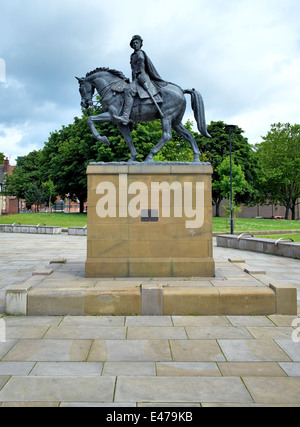 Statue de Charles Édouard Stuart 'Bonnie Prince Charlie' sur l'Cathedral Quarter Derby England UK Banque D'Images