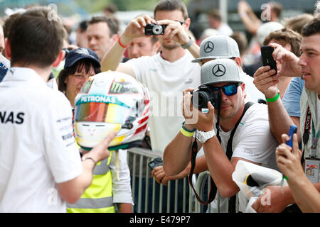 Silverstone, UK. 06Th Juillet, 2014. Sport Automobile : Championnat du Monde de Formule 1 de la FIA 2014, Grand Prix de Grande-Bretagne, fans Crédit : afp photo alliance/Alamy Live News Banque D'Images