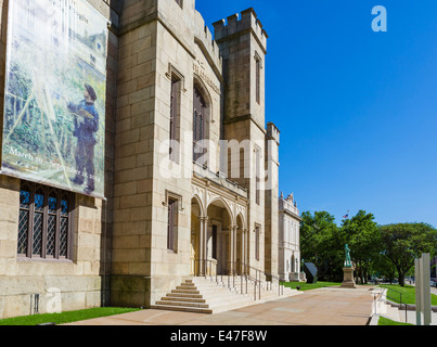 Le Wadsworth Atheneum Museum d'art sur la rue principale au centre-ville de Hartford, Connecticut, USA Banque D'Images