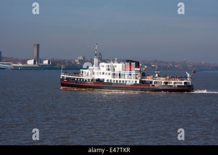Ferry traversant la rivière Mersey. Banque D'Images