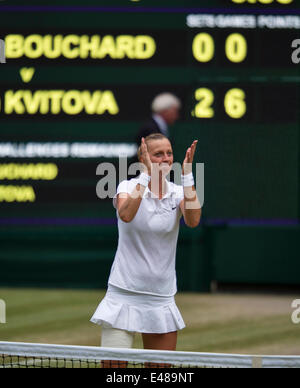 Londres, Royaume-Uni. 5 juillet 2014. Tennis, Wimbledon, Ladie's, PROFILS TÊTES DE finale : Eugenie Bouchard (CAN) vs Petra Kvitova (CZE), Photo : Petra Kvitova célèbre sa victoire. Photo : Tennisimages/Henk Koster Banque D'Images