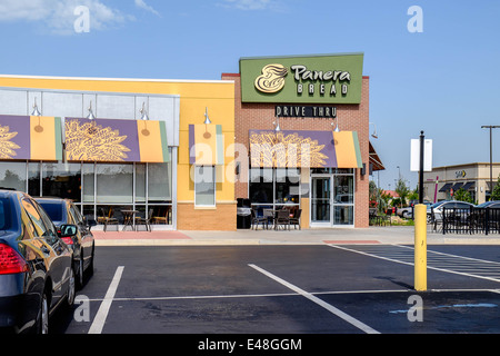 Panera Bread, une chaîne de restaurant populaire. De l'extérieur. Oklahoma City, Oklahoma, USA. Banque D'Images