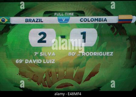 Tableau Final, le 4 juillet 2014 - Football / Soccer : une vue générale du tableau de bord après la Coupe du Monde de la FIFA, Brésil 2014 match quart de finale entre le Brésil 2-1 Colombie au stade Castelao Stadium à Fortaleza, Brésil. (Photo de Maurizio Borsari/AFLO) Banque D'Images