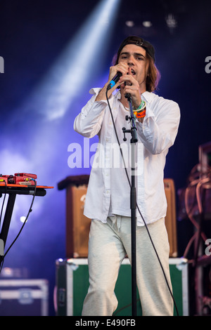 Gabriel de Winterfield Jagwar Ma live au festival de Glastonbury 2014 Banque D'Images