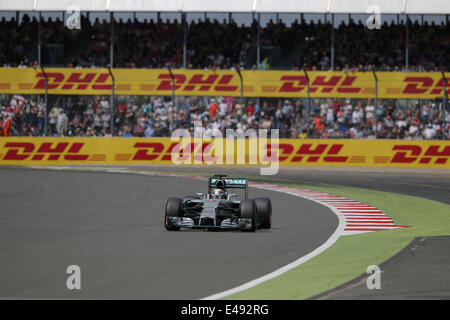 Silverstone, UK. 6 juillet, 2014. Lewis Hamilton de Grande-Bretagne et Mercedes AMG Petronas F1 Team durs lors de la Grand Prix de Grande-Bretagne de Formule 1 2014 au circuit de Silverstone en Towcester, Royaume-Uni. Credit : James/Gasperotti ZUMA Wire/Alamy Live News Banque D'Images