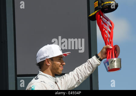 Lewis Hamilton célèbre remportant le 2014 British Grand Prix de Formule 1, Silverstone, Angleterre. Banque D'Images