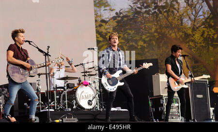 London, UK, 06/07/2014 : l'été britannique jouer Vamps Hyde Park. Les personnes sur la photo : Connor Ball, Bradley James Simpson, McVey, Tristan Evans. Photo par Julie Edwards Banque D'Images