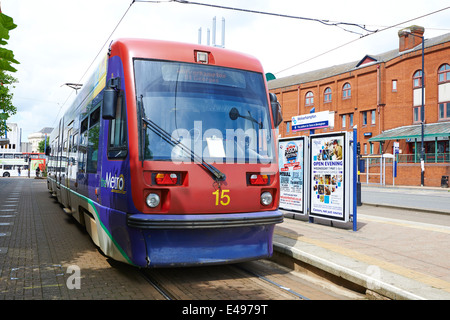 St George's Métro Tram Rue Bilston Wolverhampton West Midlands UK Banque D'Images