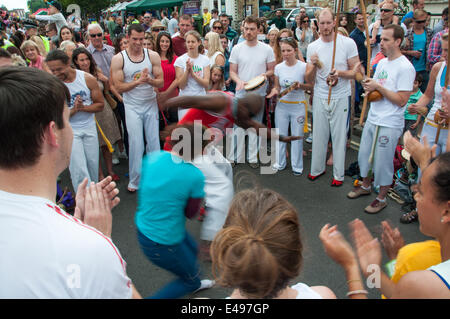 Oxford, UK. Le 06 juillet, 2014. Artistes au Cowley Road Carnaval, Oxford, UK Crédit : Stanislav Halcin/Alamy Live News Banque D'Images