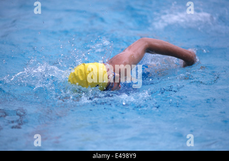 Natation, femme/ramper en course. Banque D'Images