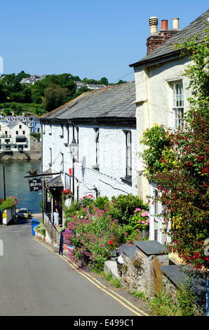 Le Riverside village de Bodinnick près de Fowey à Cornwall, UK Banque D'Images