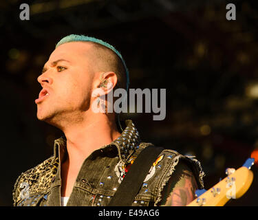 London, UK, 06/07/2014 : McBusted jouer British Summertime Hyde Park, dans le soleil du soir. Les personnes sur la photo : Matt Willis. Photo par Julie Edwards Banque D'Images