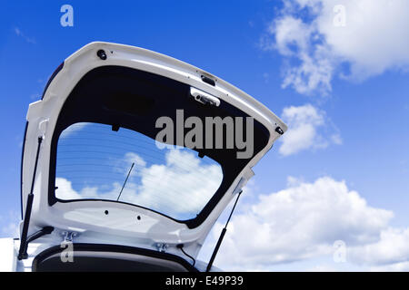 Ouvrir porte-bagages Banque D'Images