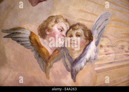 Anges dans dome fresque de Johann Michael Rottmayr, Karlskirche (St. Charles's Church), Vienne, Autriche, Europe Banque D'Images