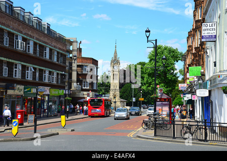 Tour de l'horloge de couronnement, Claremont Road, Surbiton, quartier royal de Kingston upon Thames, Greater London, Angleterre, Royaume-Uni Banque D'Images