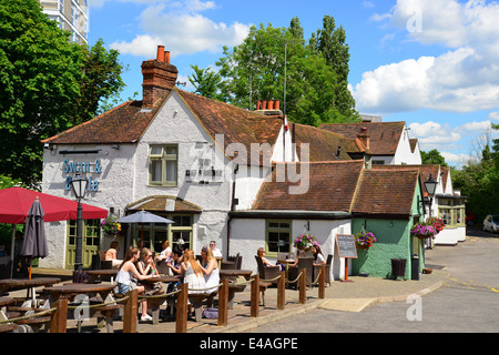 Swan et bouteille Pub, Oxford Road, Uxbridge, Département de Hillington, Greater London, Angleterre, Royaume-Uni Banque D'Images