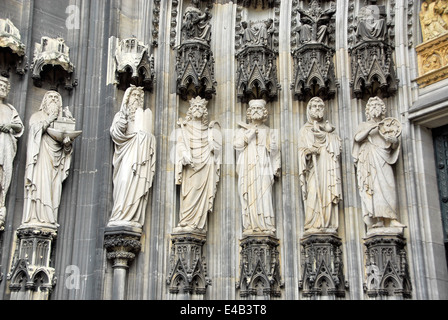 Détails sur façade de la cathédrale de Cologne à Cologne, Allemagne Banque D'Images