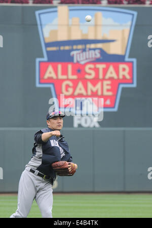 Minneapolis, Minnesota, USA. 6 juillet, 2014. Masahiro Tanaka (Yankees) MLB : Masahiro Tanaka des Yankees de New York au cours de la pratique de la Ligue Majeure de Baseball avant le match contre les Twins du Minnesota au champ cible à Minneapolis, Minnesota, United States . Credit : AFLO/Alamy Live News Banque D'Images