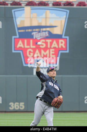 Minneapolis, Minnesota, USA. 6 juillet, 2014. Masahiro Tanaka (Yankees) MLB : Masahiro Tanaka des Yankees de New York au cours de la pratique de la Ligue Majeure de Baseball avant le match contre les Twins du Minnesota au champ cible à Minneapolis, Minnesota, United States . Credit : AFLO/Alamy Live News Banque D'Images