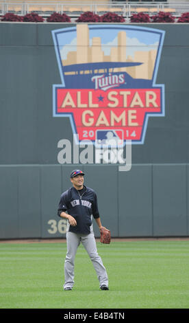 Minneapolis, Minnesota, USA. 6 juillet, 2014. Masahiro Tanaka (Yankees) MLB : Masahiro Tanaka des Yankees de New York au cours de la pratique de la Ligue Majeure de Baseball avant le match contre les Twins du Minnesota au champ cible à Minneapolis, Minnesota, United States . Credit : AFLO/Alamy Live News Banque D'Images