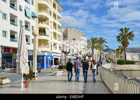 Promenade du front de mer, Altea, Costa Blanca, Alicante Province, Royaume d'Espagne Banque D'Images