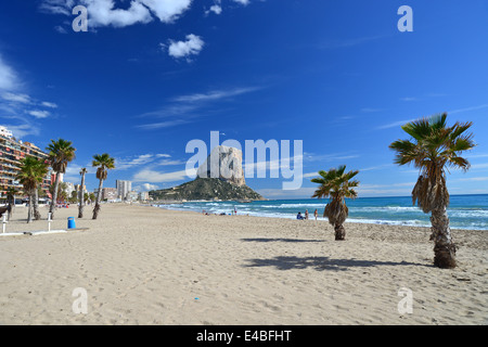 Playa del Arenal, Calpe (CALP), Costa Blanca, Alicante Province, Royaume d'Espagne Banque D'Images