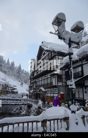 Quartier historique de Ginzan-onsen en hiver Banque D'Images