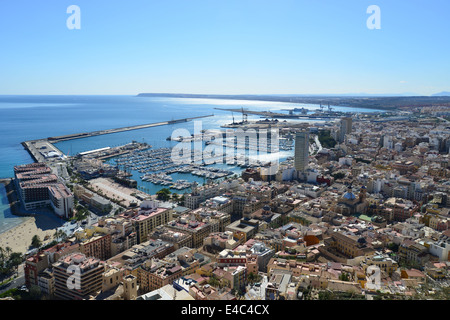 Vue de la ville et le port de Santa Bárbara, Alicante, Costa Blanca, Alicante Province, Royaume d'Espagne Banque D'Images