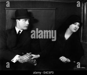 James Murray, Eleanor Boardman, sur-ensemble de la Silent Film, 'La foule', 1928 Banque D'Images