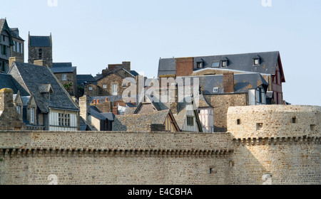 Détail de l'abbaye du Mont Saint Michel en Basse Normandie (France) au temps du soir Banque D'Images