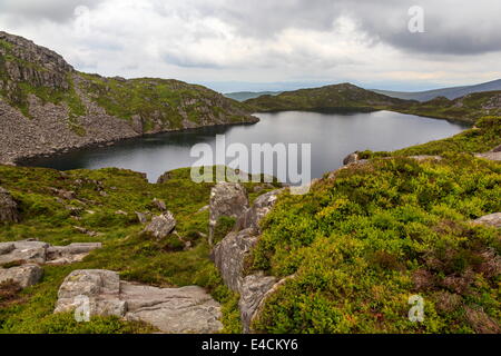 Llyn Hywel sur le côté sud de l'Rhinog Fach Banque D'Images