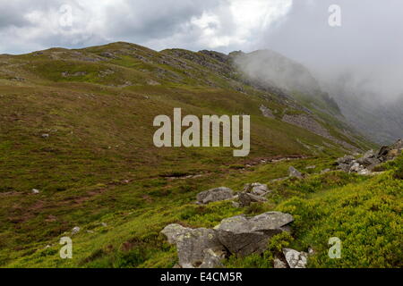 Le sommet du nuage englobe les Rhinog Fach Banque D'Images