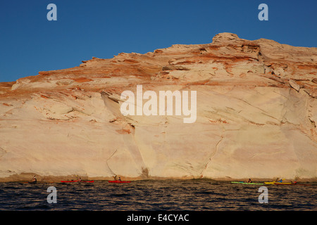 De bateau sur le Lake Powell, Glen Canyon National Recreation Area, Page, Arizona. Banque D'Images