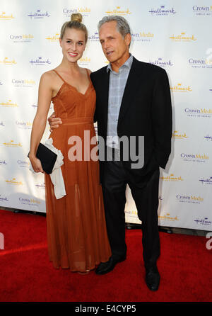 8 juillet 2014 - Los Angeles, Californie, États-Unis - Gregory Harrison, fille Lillian assistant à l'Hallmark Channel et marque les films & Mystères TCA Summer Press Tour tenue au Pôlenord Manor à Beverly Hills, Californie le 8 juillet 2014. Crédit Image : 2014(© D. Long/Globe Photos/Zuma sur le fil) Banque D'Images