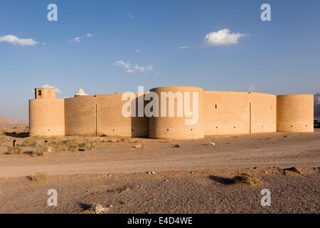 Robat-e Zayn al-Din caravansérails, construits par le gouvernement safavide de Kerman, sur la route de la soie, Yazd, Iran Banque D'Images