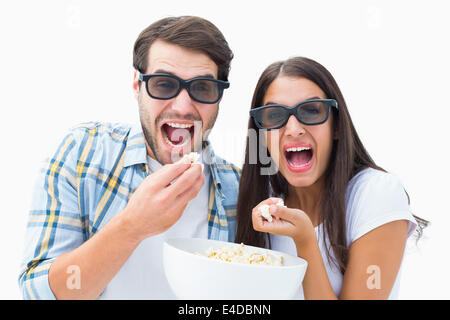 Jeune couple attrayant à regarder un film en 3d Banque D'Images