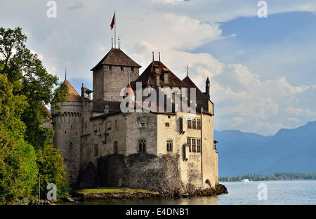 Château de Chillon, Montreux, Suisse, le 18 août 2011 sur les rives du lac Léman, pris un jour d'été. Banque D'Images